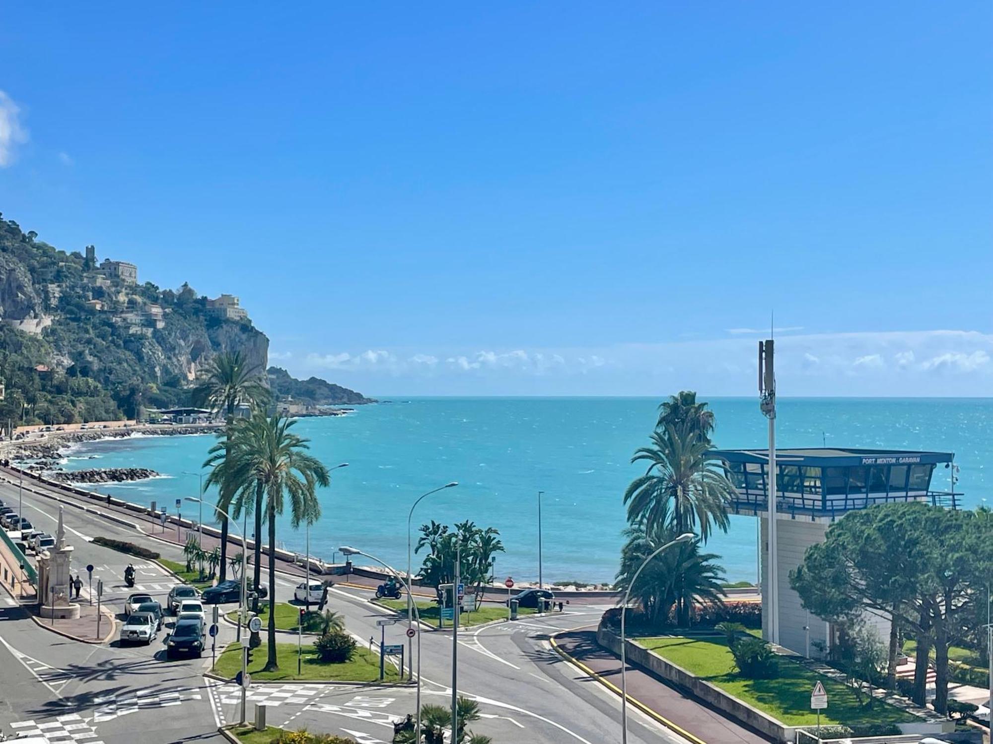 Superbe Appartement En Bord De Mer, Pres Du Centre Et Des Plages Menton Exterior foto