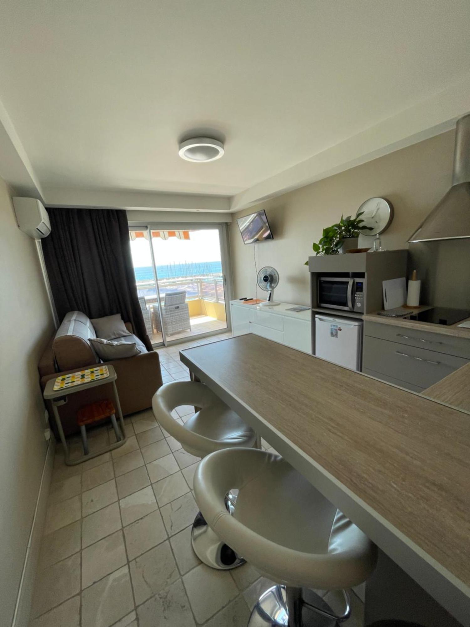 Superbe Appartement En Bord De Mer, Pres Du Centre Et Des Plages Menton Exterior foto